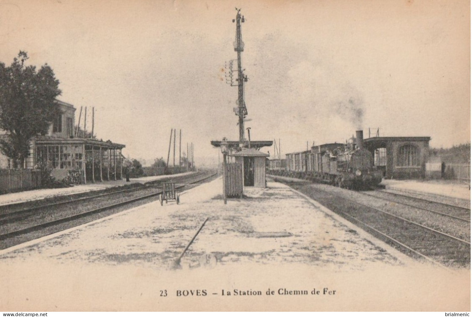 BOVES  La Station De Chemin De Fer - Boves