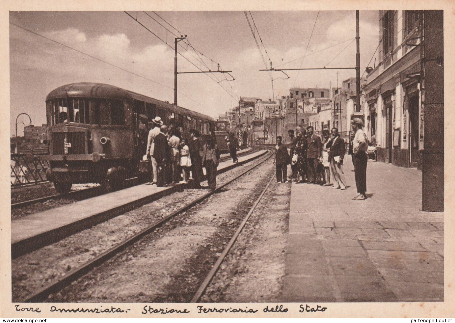 Cartolina - Postcard /  Viaggiata  /  Torre Annunziata - Stazione Ferroviaria - Torre Annunziata
