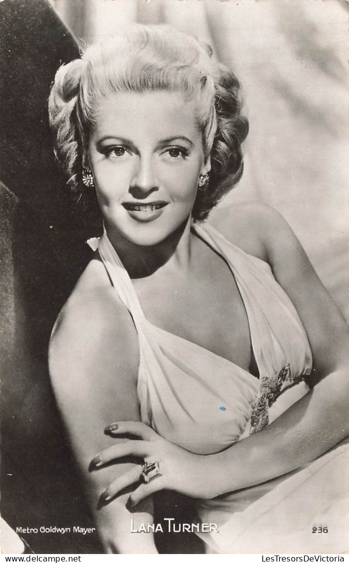 CELEBRITE - Lana Turner - Actrice Américaine - Carte Postale Ancienne - Femmes Célèbres