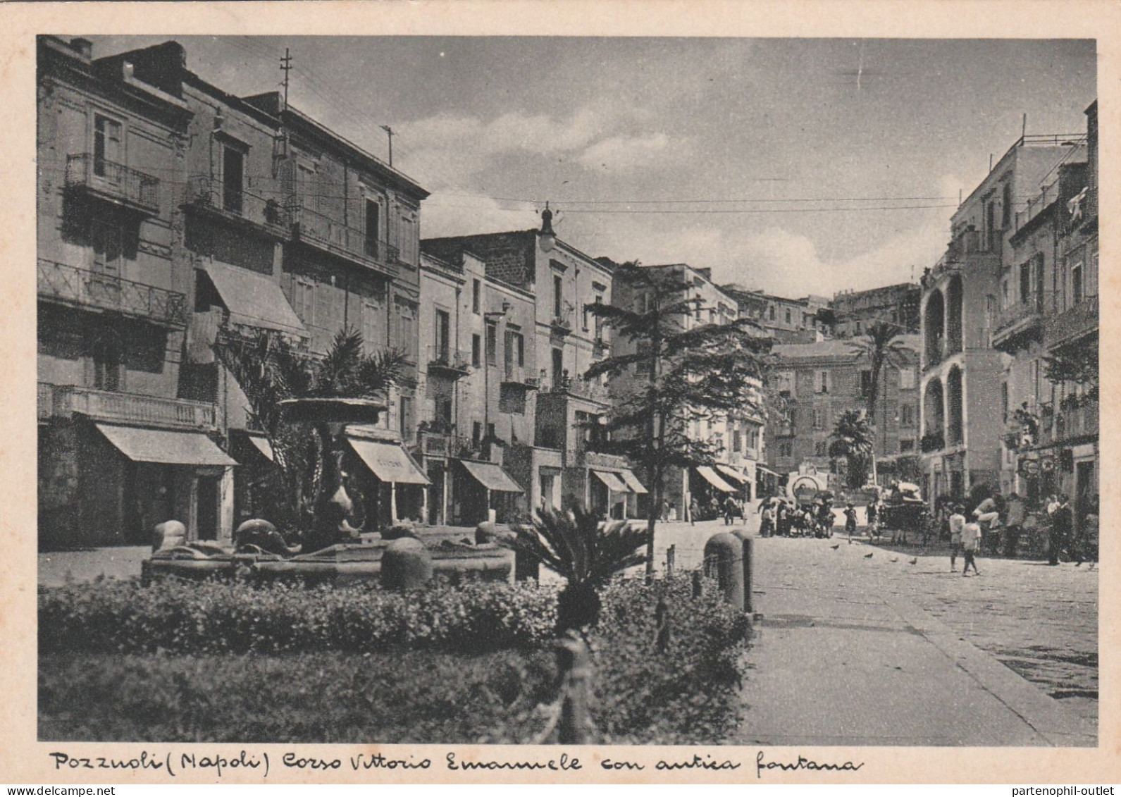 Cartolina - Postcard / Non Viaggiata  /  Pozzuoli - Corso Vittorio Emanuele. ( Gran Formato ) - Pozzuoli