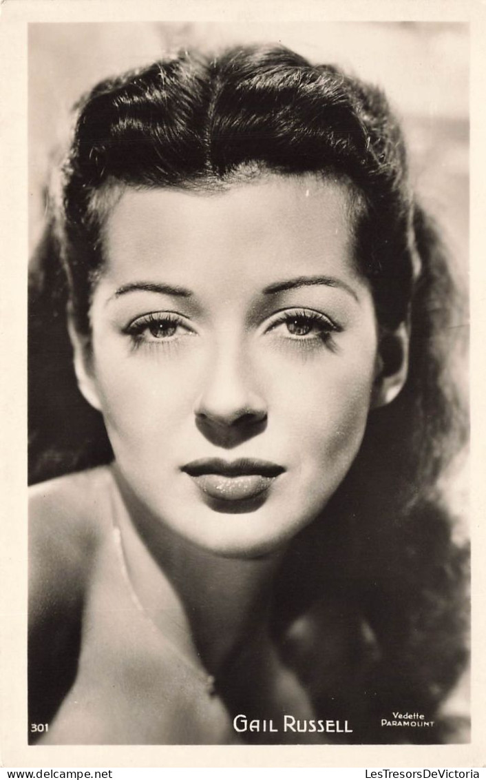 CELEBRITE -  Gail Russell - Actrice Américaine - Carte Postale Ancienne - Femmes Célèbres