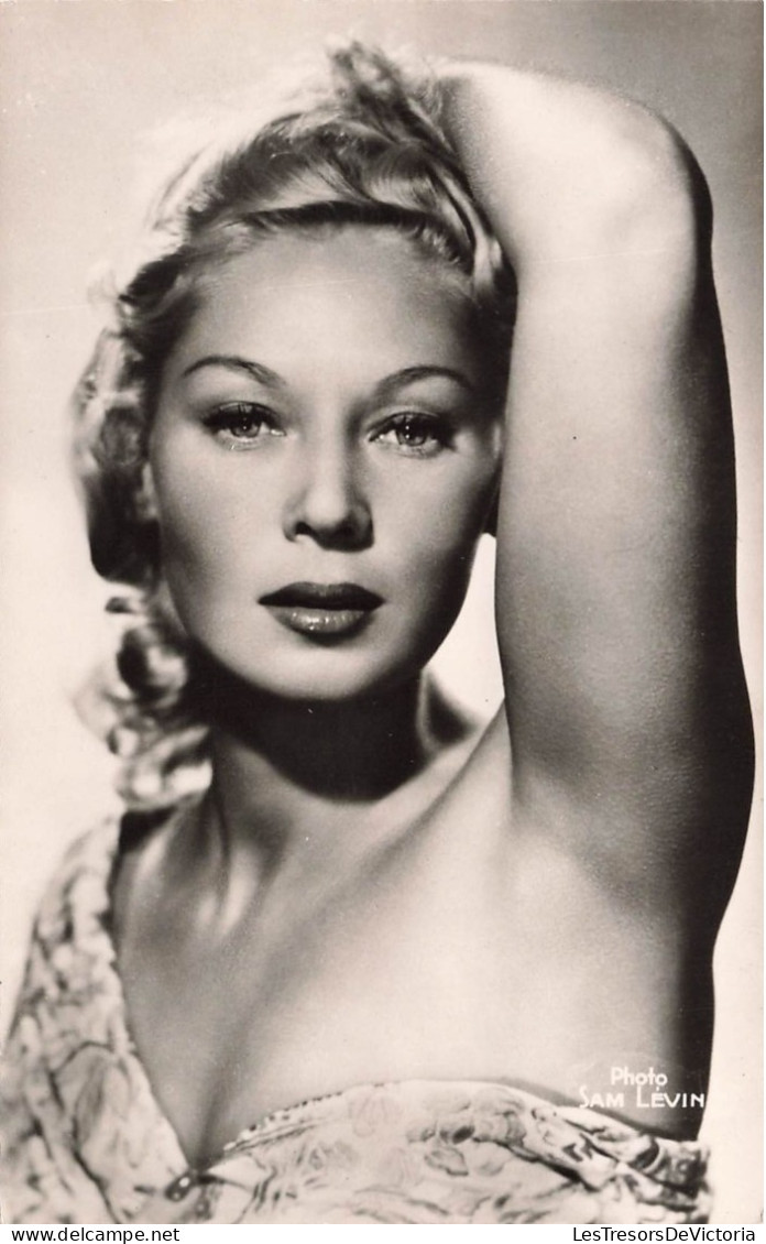 CELEBRITE - Tilda Thamar - Actrice Argentine - Carte Postale - Femmes Célèbres