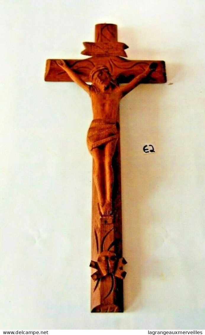 E2 Objet Religieux - Christ Sur La Croix - Arte Religioso