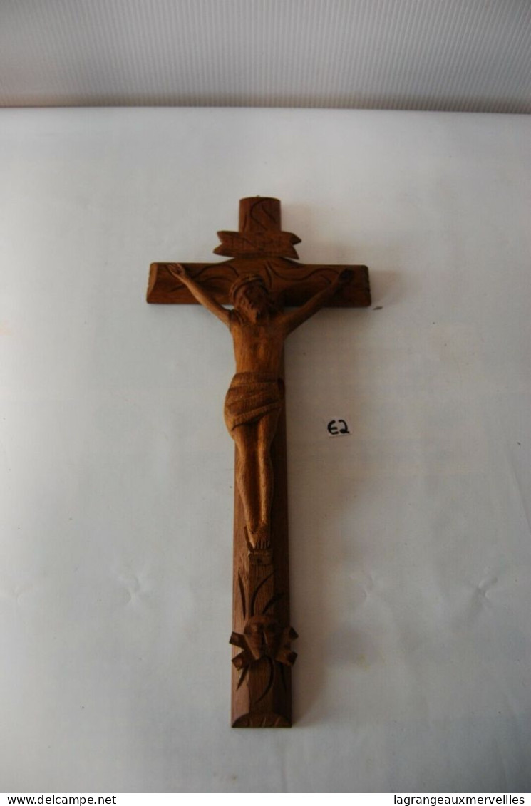 E2 Objet Religieux - Christ Sur La Croix - Religiöse Kunst