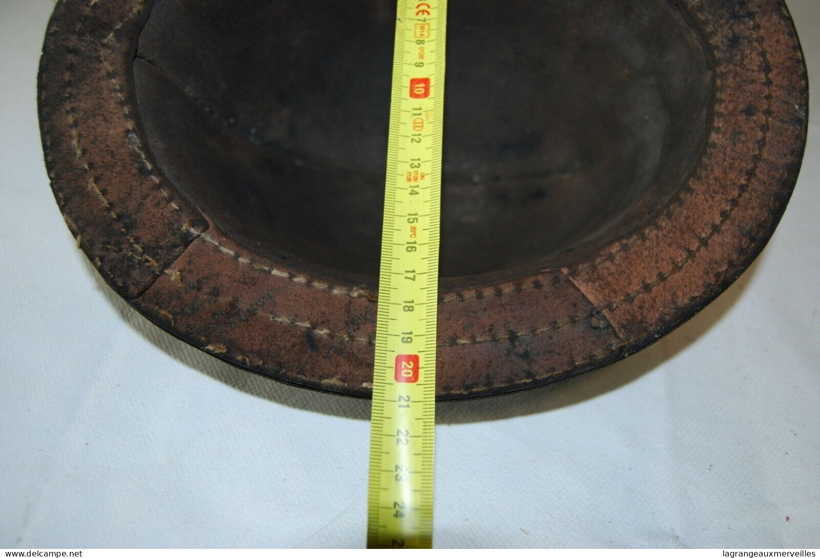 E1 Ancien chapeau de forme - pointe - cuir véritable - collection