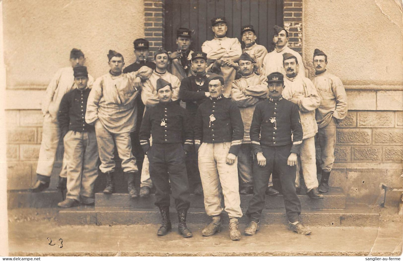 CPA 54 TOUL / CARTE PHOTO AVEC DES POILUS / SITUEE AU VERSO - Toul