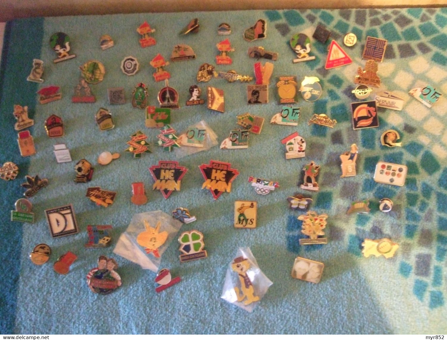 LOT : 82 PIN'S DIVERS DONT CINEMA, POIDS : 302 G - Sets