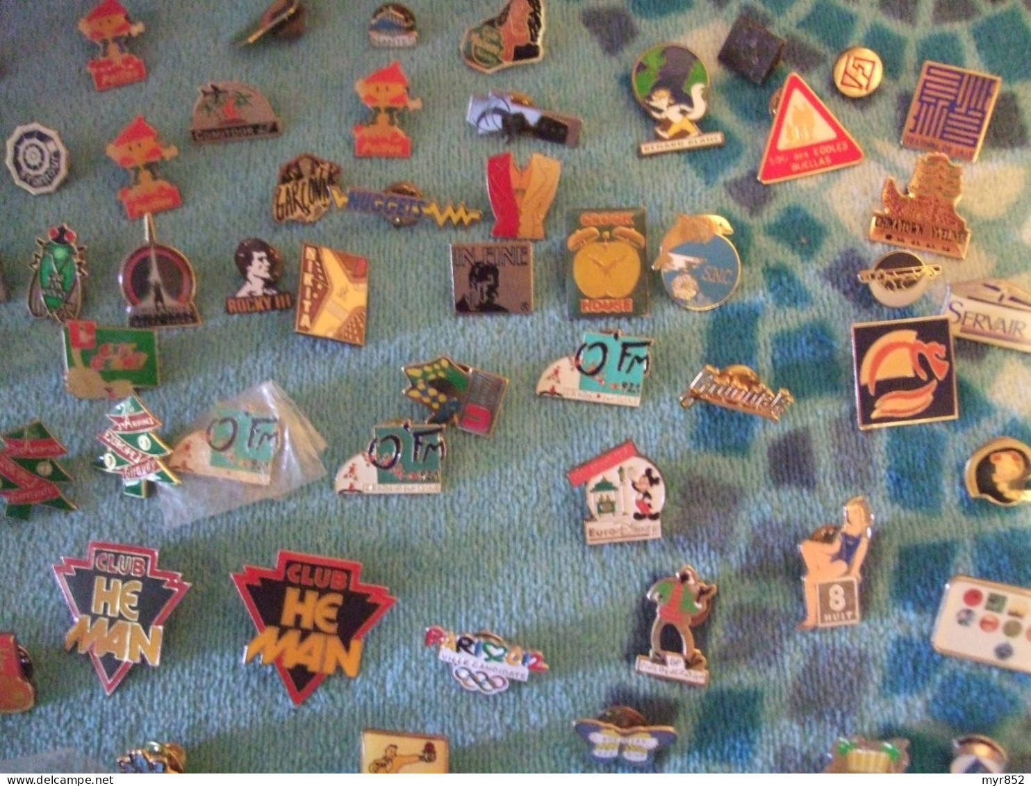 LOT : 82 PIN'S DIVERS DONT CINEMA, POIDS : 302 G - Sets