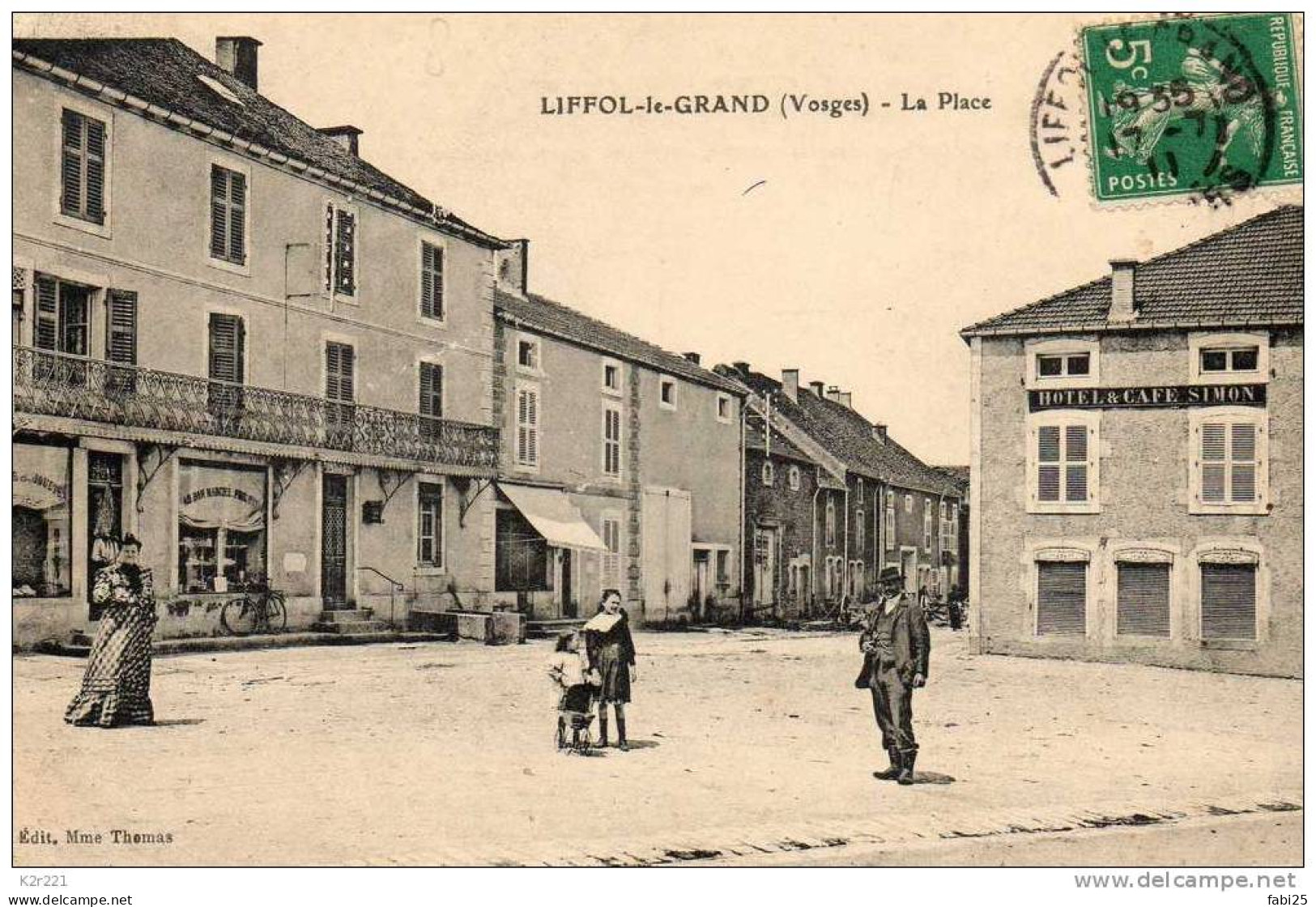 LIFFOL LE GRAND La Place - Liffol Le Grand