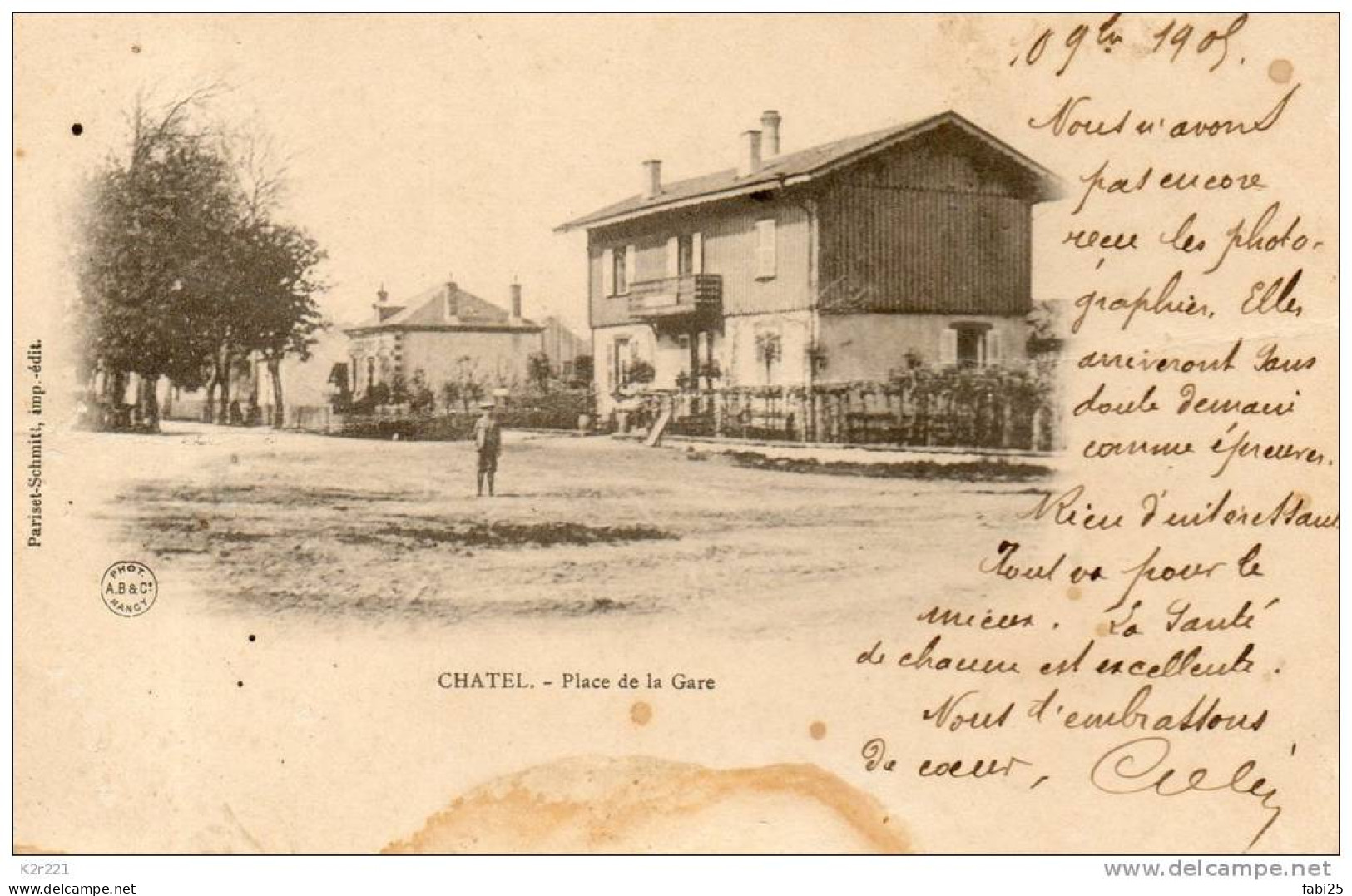 CHATEL SUR MOSELLE Place De La Gare Voyagée Timbrée En 1905 - Chatel Sur Moselle