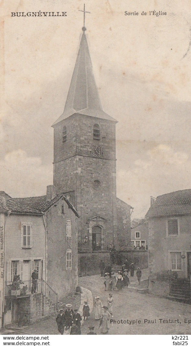 BULGNEVILLE SORITE DE L EGLISE - Bulgneville