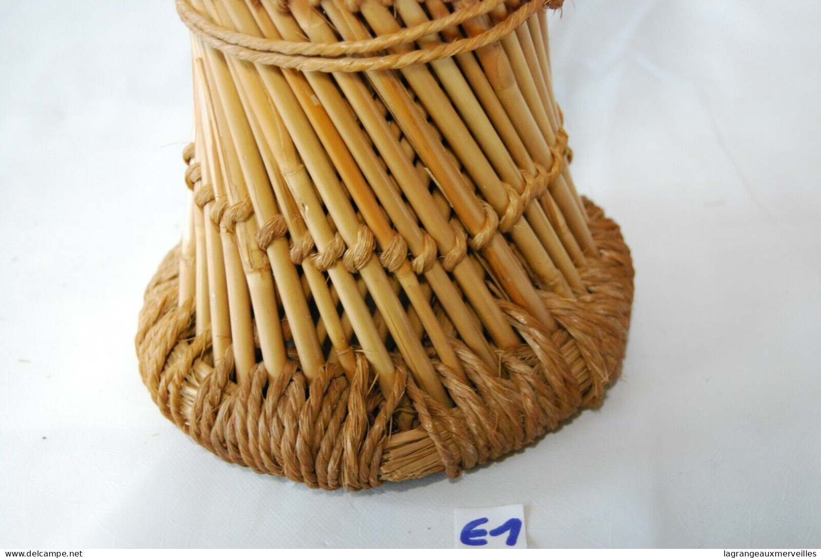 E1 Ancien Petit Tabouret En Rotin - Bambou - Objet Ethnique - Arte Africano