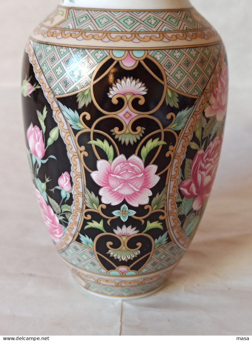 Vaso in fine porcellana francese anni '50 - 60