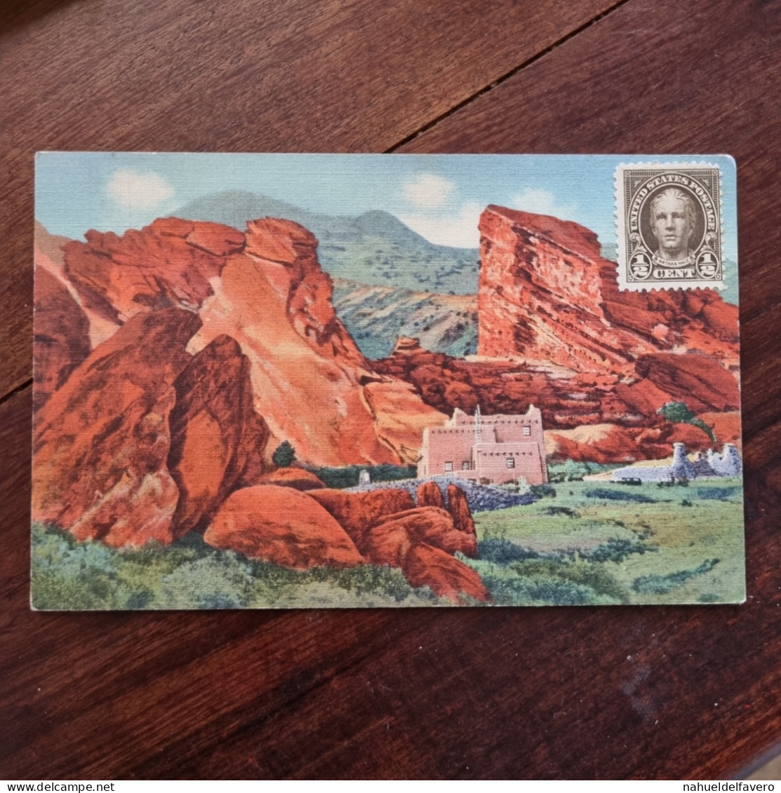 CIRCULATED POSTCARD - USA - SCENE IN THE PARK OF THE RED ROCKS NEAR MORRISON IN THE DENVER MOUNTAINS PARKS - Denver