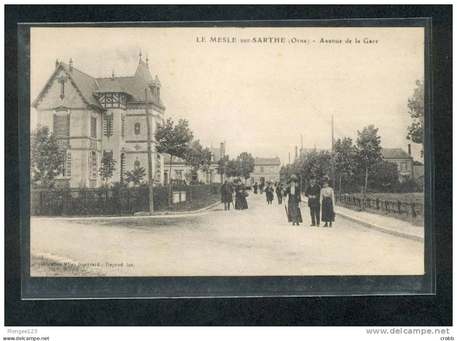 LE MESLE SUR SARTHE  Avenue De La Gare - Le Mêle-sur-Sarthe