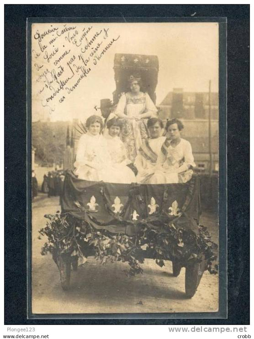 72 - PHOTO CARTE LOUE : Juin 1922, Le Char De La Reine Et Les Demoiselles D'honneur - Loue
