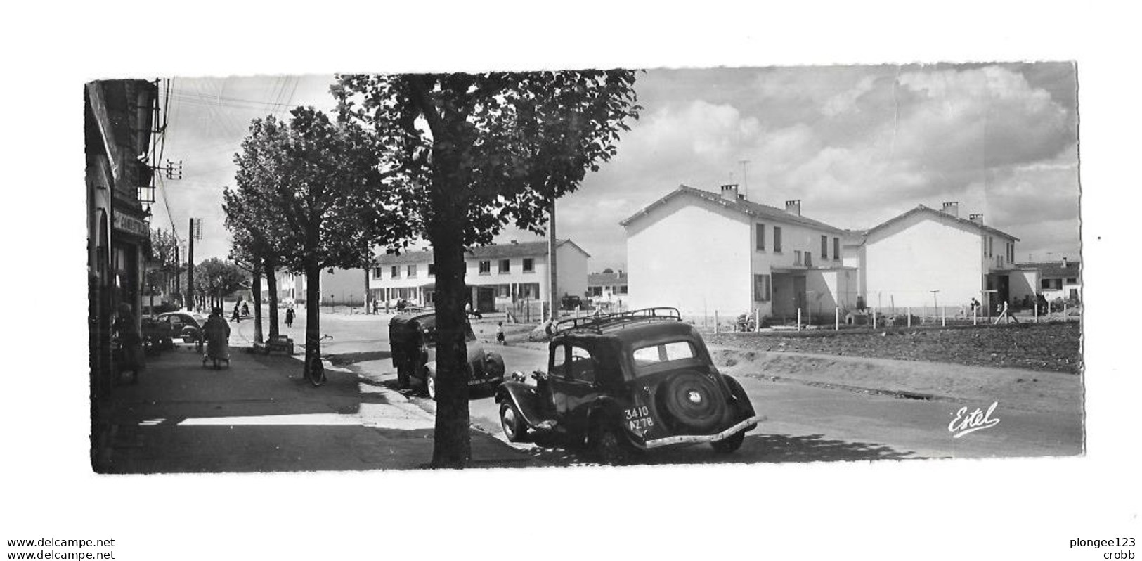 78 - LES CLAYES SOUS BOIS : Rue Maurice Jouet Et Jardin Des Clayes, Voitures Anciennes, - Les Clayes Sous Bois