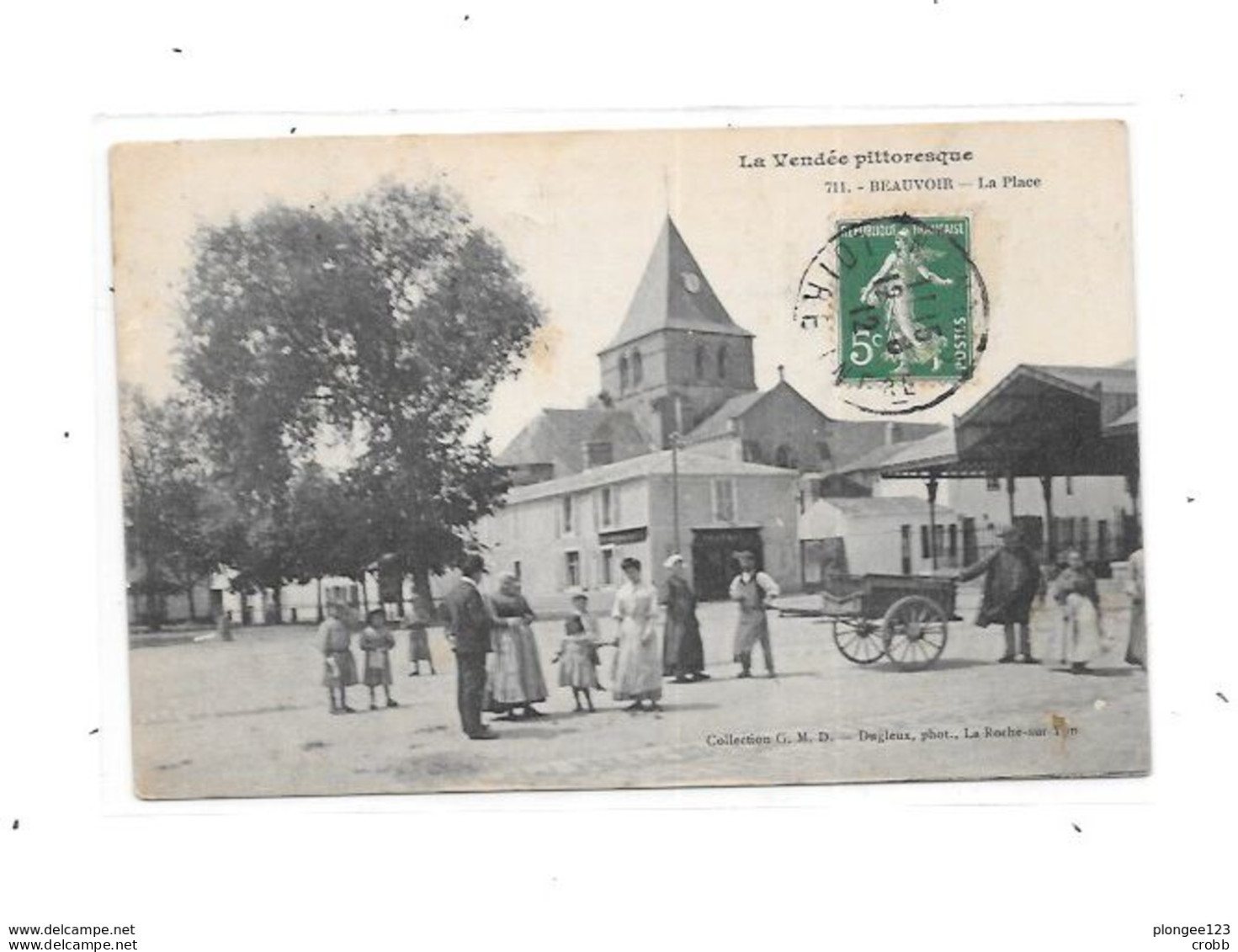 85 - BEAUVOIR : La Place, - Beauvoir Sur Mer