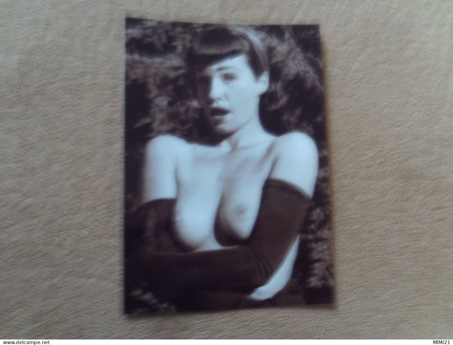 BELLE REPRODUCTION "BETTY PAGE"..(format 12.6 X 9) - Pin-Up