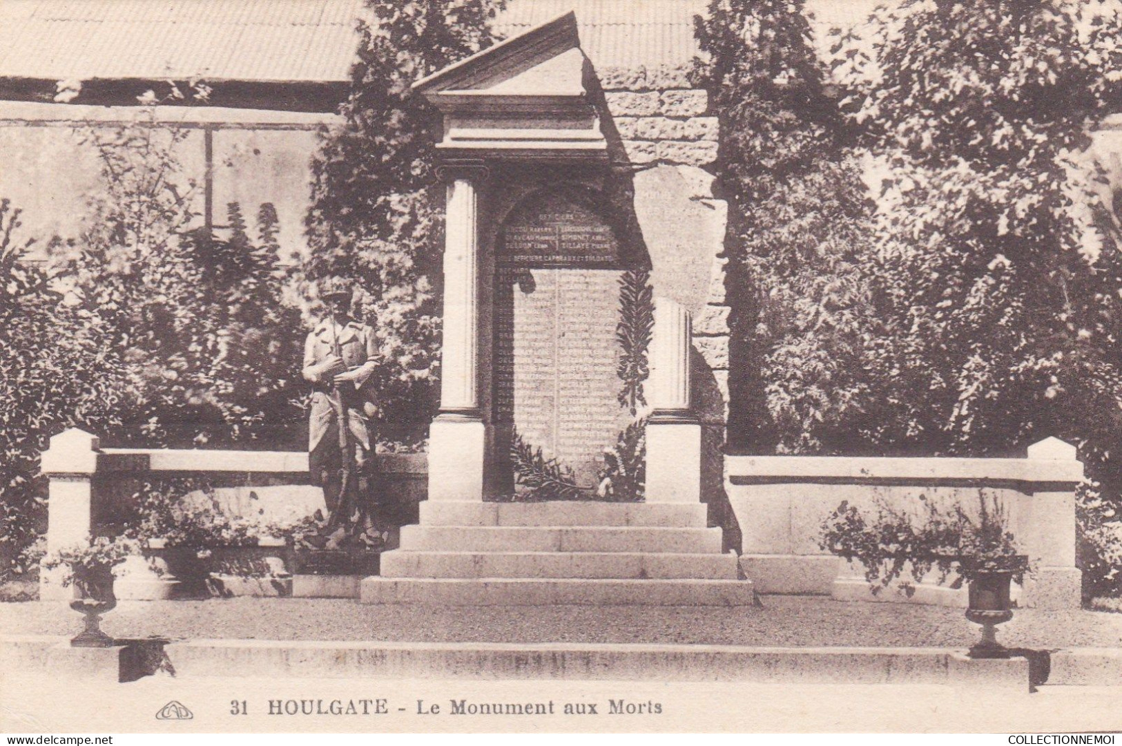 MONUMENT AUX MORTS OU ASSIMILES ,,,,,,,,, HOULGATE - Oorlogsmonumenten