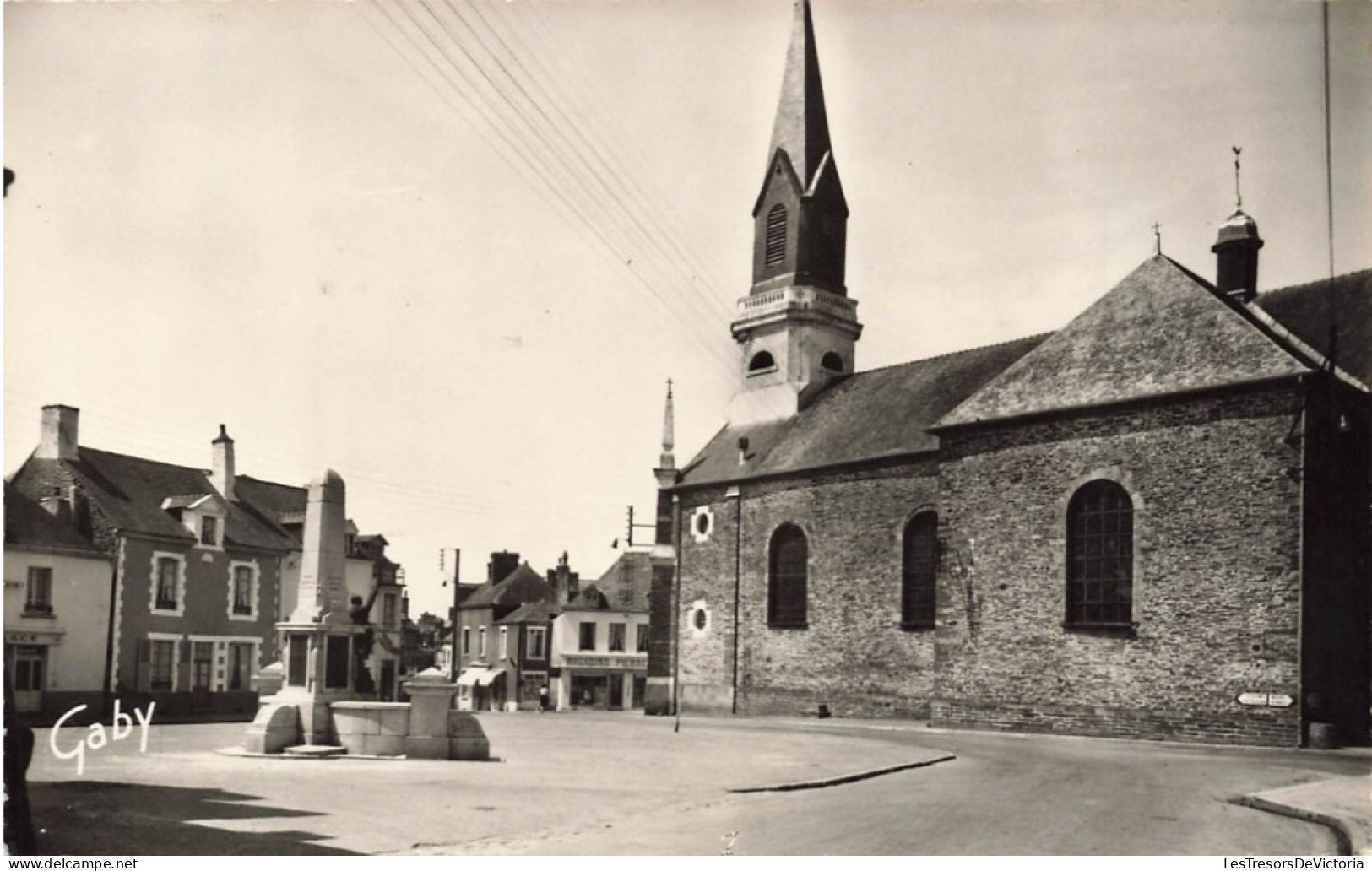 FRANCE - Guer - La Place De L'église - Carte Postale Ancienne - Guer Cötquidan