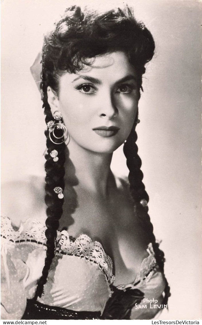 CELEBRITE - Gina Lollobrigida - Actrice Et Photographe Italienne - Carte Postale Ancienne - Femmes Célèbres