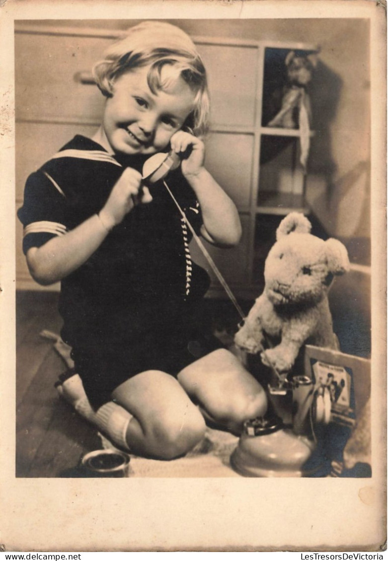 ENFANT - Petite Fille Au Téléphone - Ours En Peluche - Carte Postale Ancienne - Autres & Non Classés