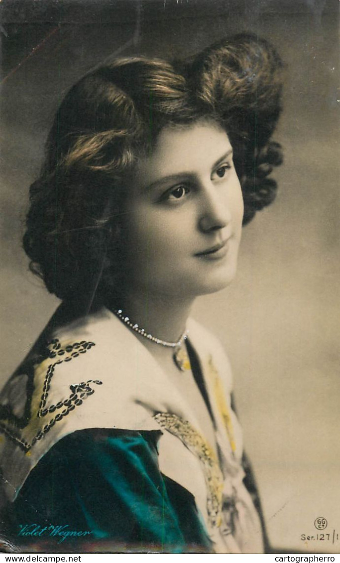 His Royal Highness Violet Emily Wegner, Princess Of Montenegro - Opéra