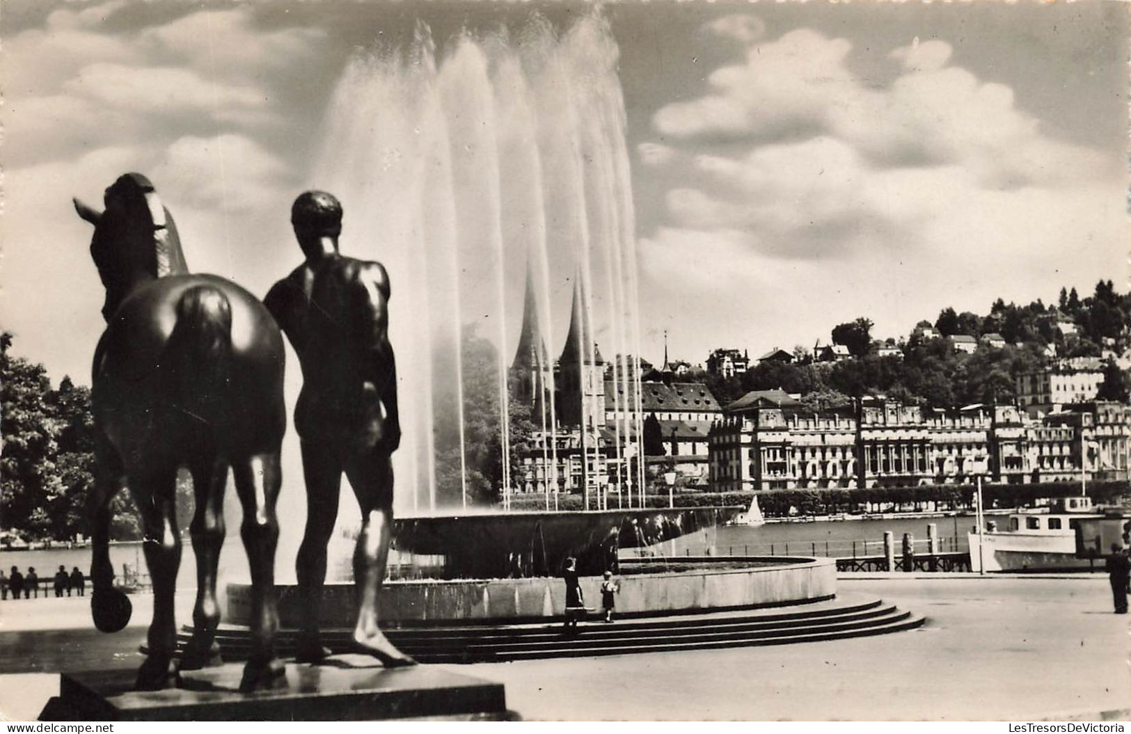 SUISSE - Lucerne - Wagenbachbrunnen - Carte Postale - Lucerne