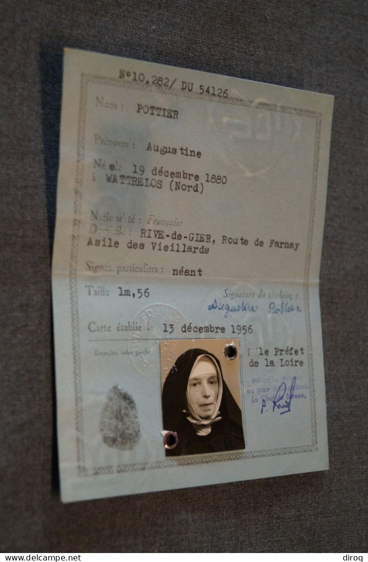 Ancienne Carte D'identité De Religieuse Fançaise Augustine Pottier Et Du Décès De Soeur Noémie (Loire) - Documentos Históricos