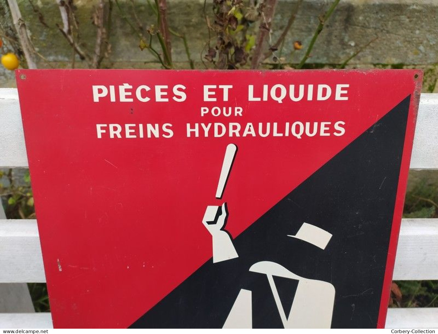 Ancienne Plaque Publicitaire Automobile Pièces Et Liquide Pour Freins Hydrauliques. Agent De La Circulation. Stop - Assicurazione