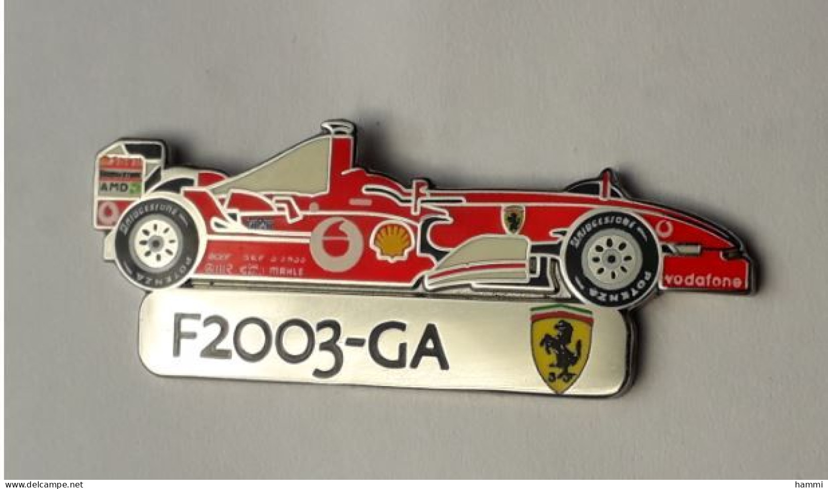 L376 Pin's Ferrari Officiel F2003-GA SUPERBE Qualité Egf Signé Bolaffi 40 Mm X 15 Mm Achat Immédiat Immédiat - Ferrari