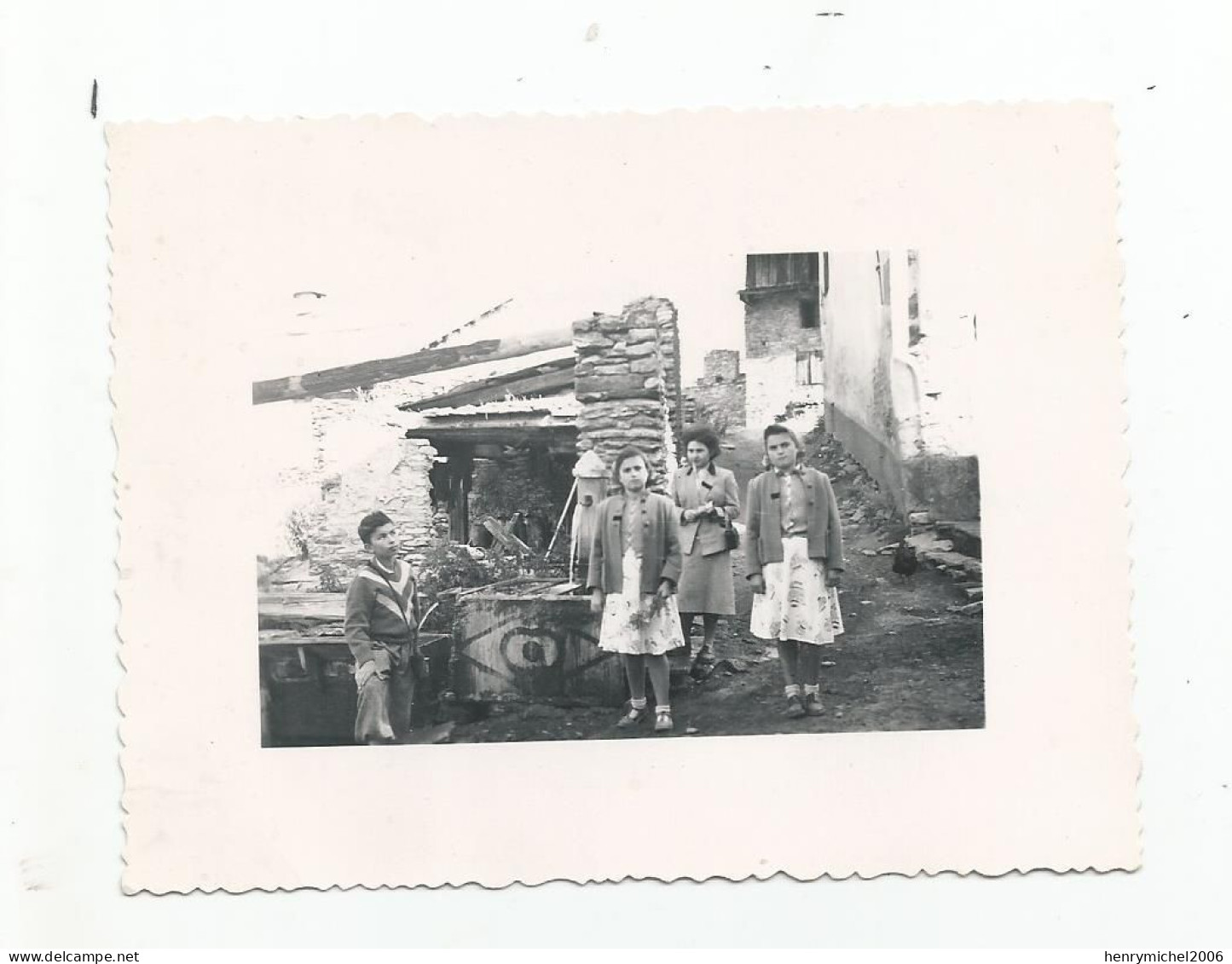 Photographie 05 Hautes Alpes L'échalp 1954 Ruines Maison Nommée Et Enfants ...description Au Dos Photo 11x8,4 Cm Env - Lieux