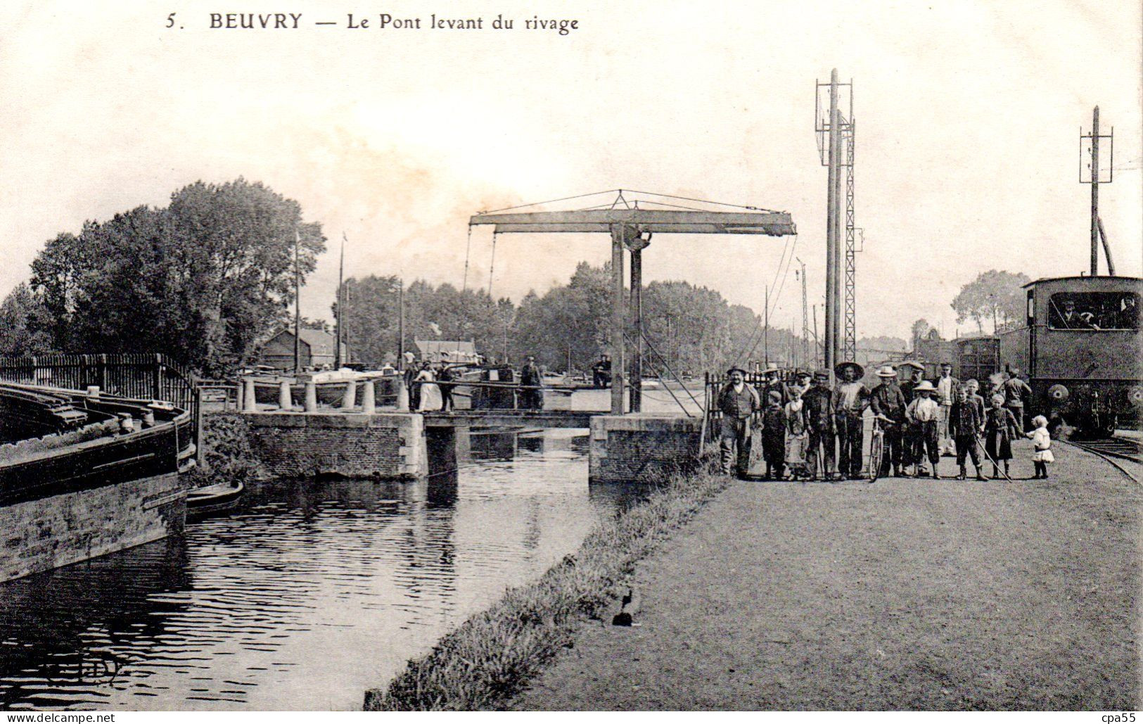 BEUVRY  -  Le Pont Levant Du Rivage  -  Très Belle Animation  -  Péniche  -  Locotracteur - Beuvry