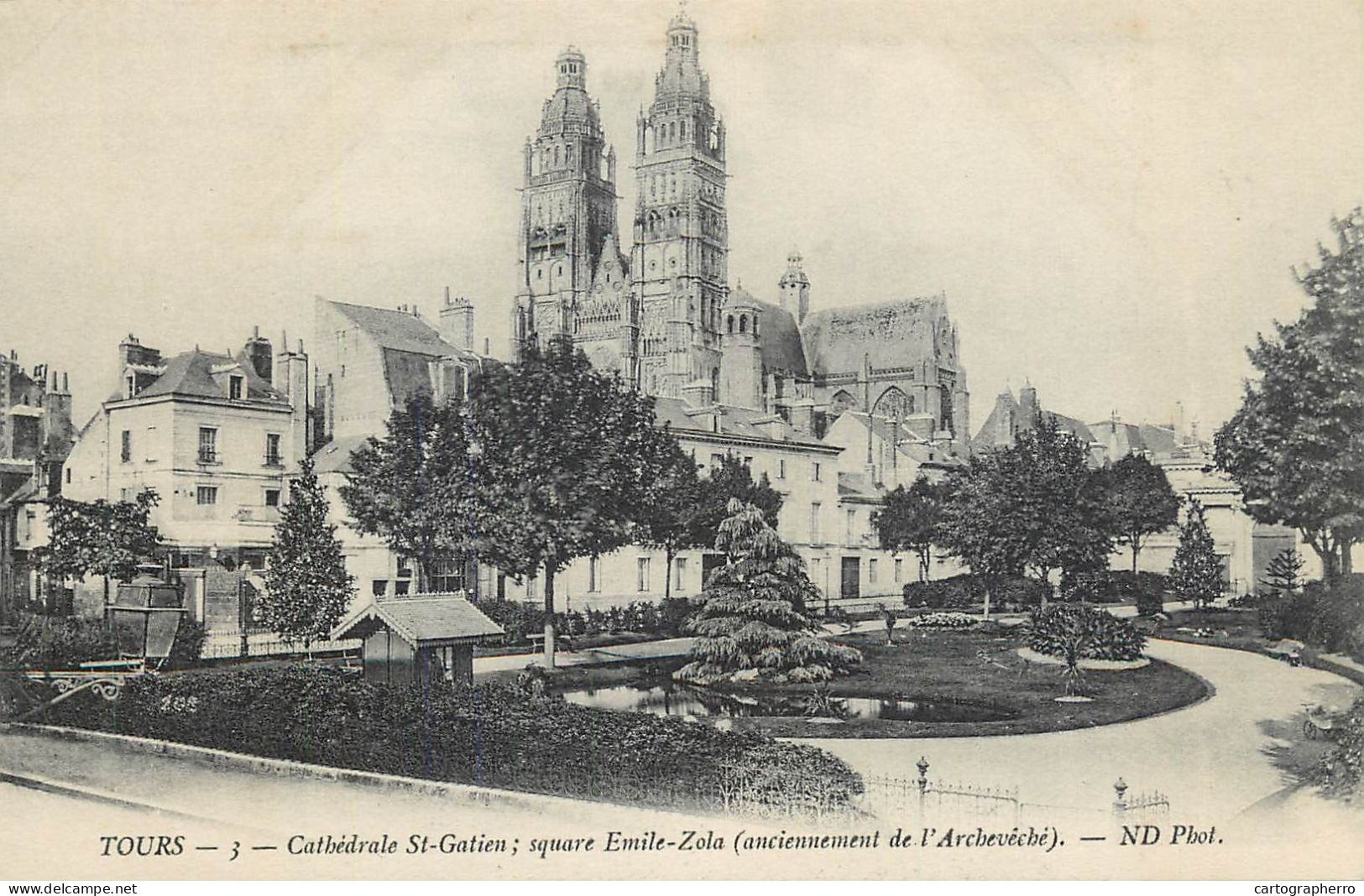 France Indre-et-Loire Tours Cathedrale St. Gatien Square Emile Zola - Kirchen U. Kathedralen