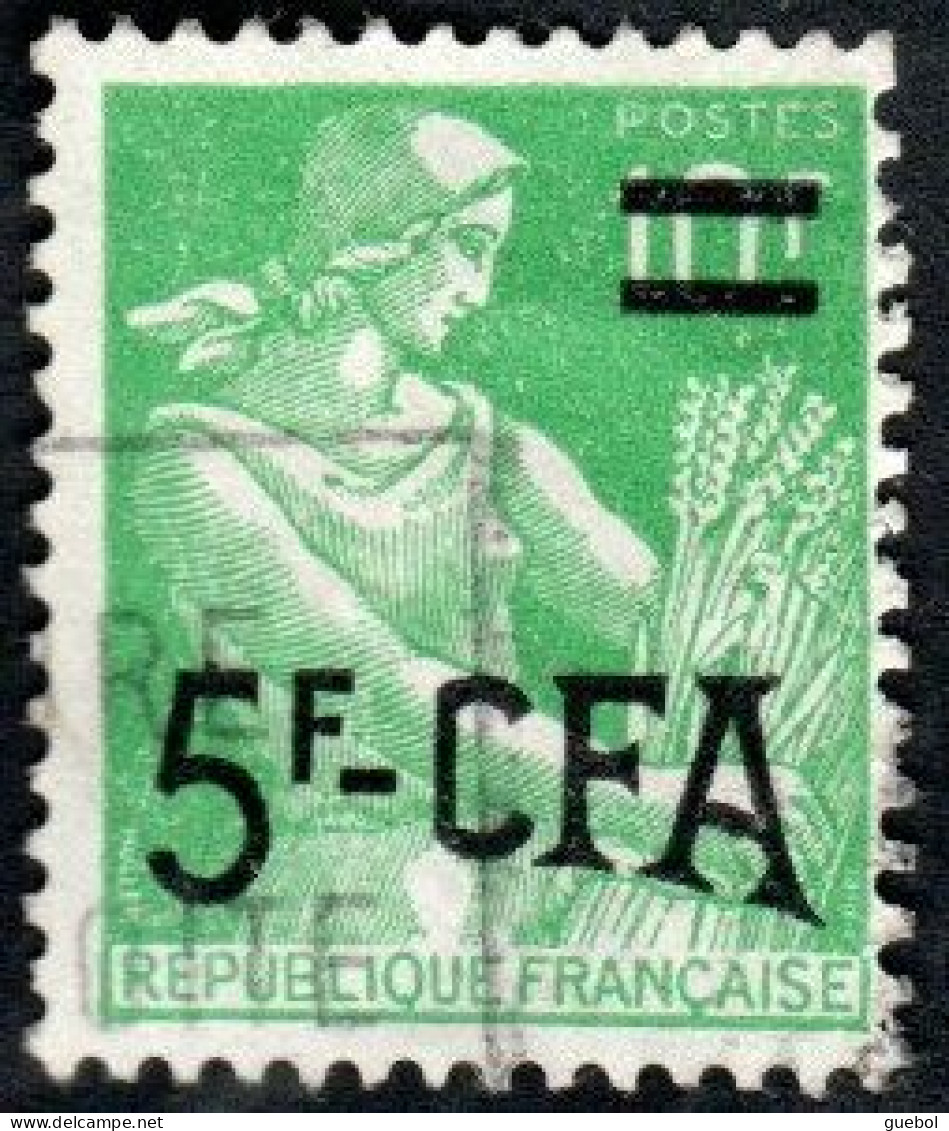 Réunion Obl. N° 333 A - Moissonneuse - Surcharge 5fCFA Sur 10f Vert - Gebruikt