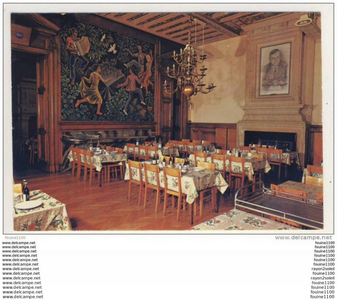 Carte ( Au Format De 15 X 10 Cm  )  VOUZERON La Salle à Manger  ( Maison De Repos ) ( Recto Verso ) - Vouzeron