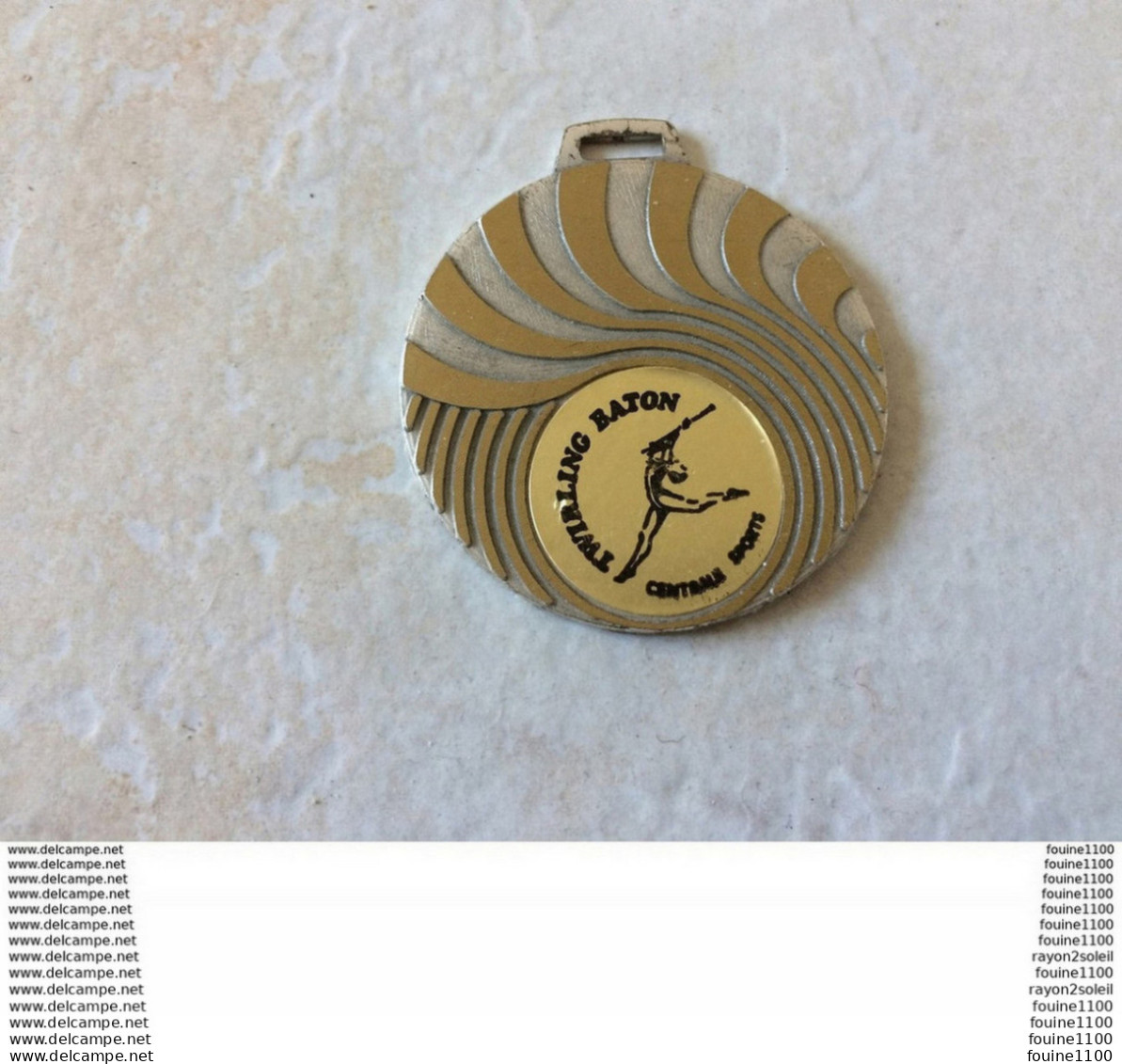 Médaille ( Majorette )  Centrale Sports Twirling Baton  6e Open TOURNUS  1998 - Non Classés
