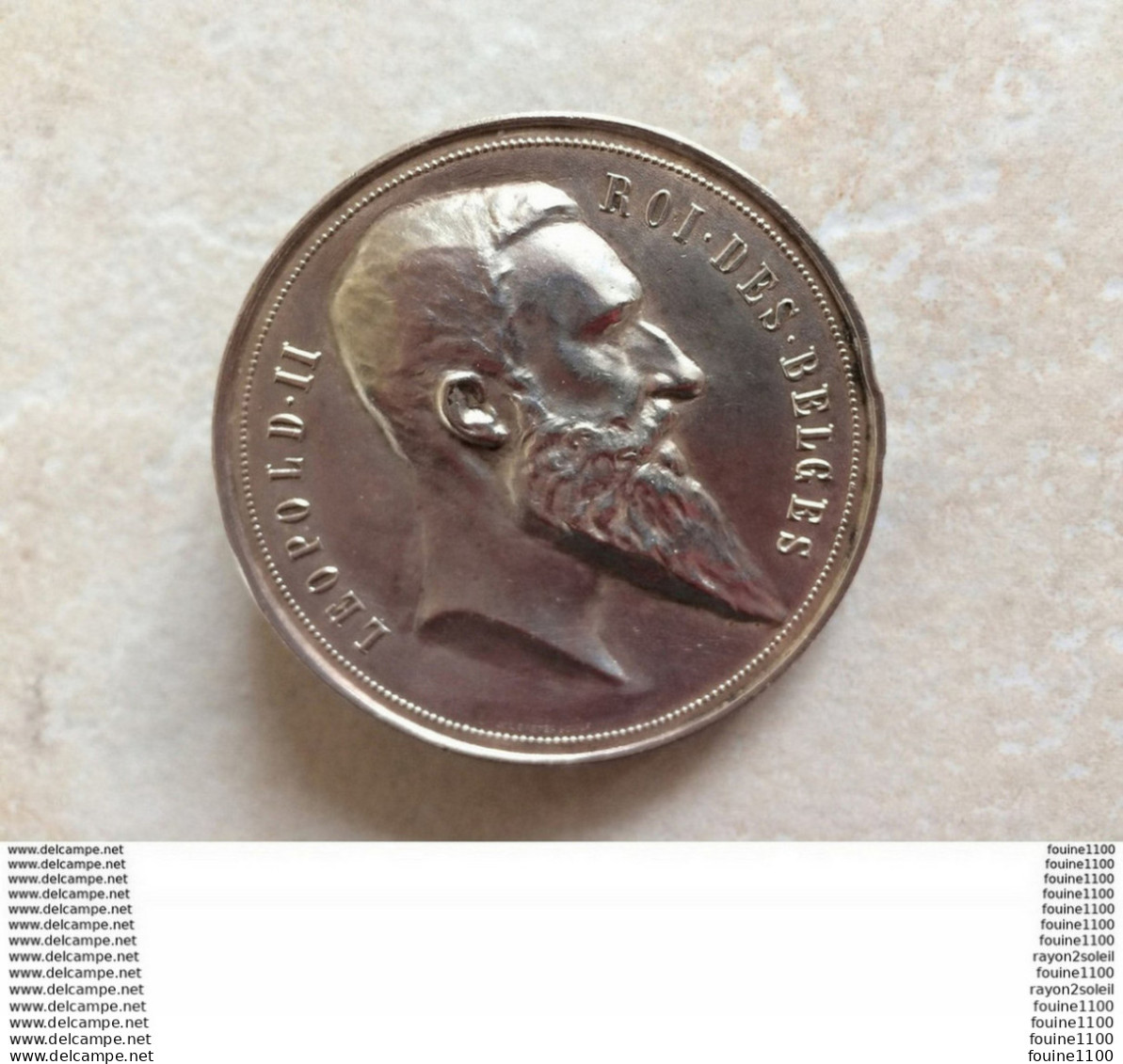 Médaille Leopold II Roi Des Belges EXPOSITION UNIVERSELLE D ANVERS 1894 J.BAETES Attention Au Dos Visse Rajouter - Royaux / De Noblesse