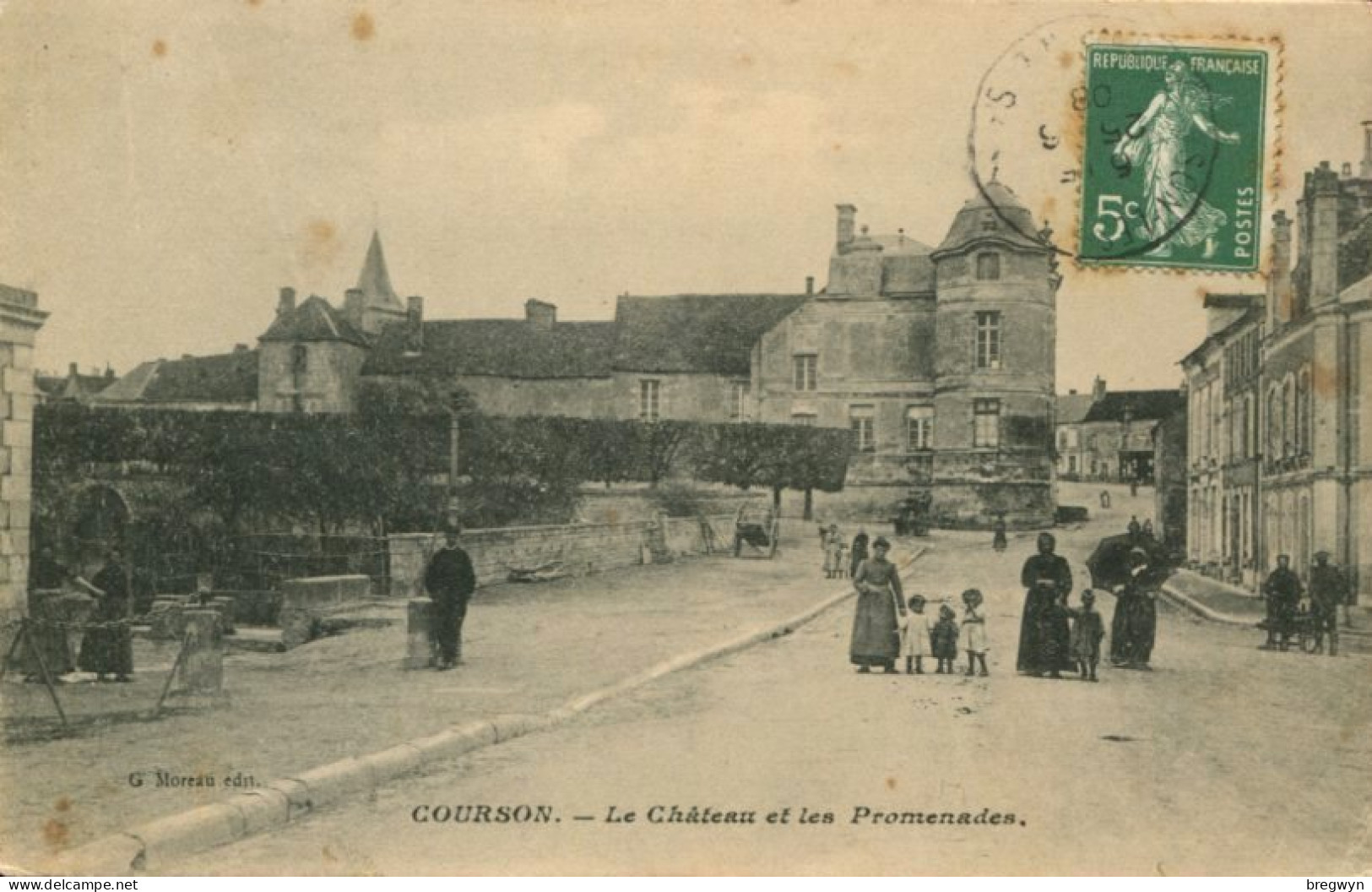 89 - CPA Courson - Le Chaâteau Et Les Promenades - Courson-les-Carrières