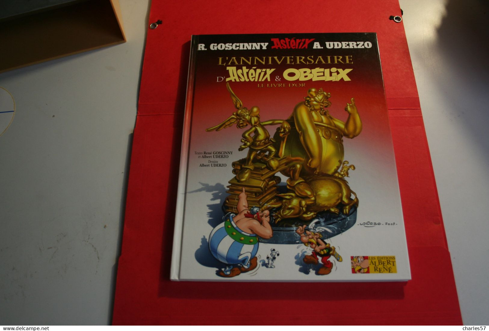 ASTERIX : L'Anniversaire D'Astérix Et Obélix (le Livre D'or" (port 1 BD=6,00€- 2 BD=7,25€- - Asterix