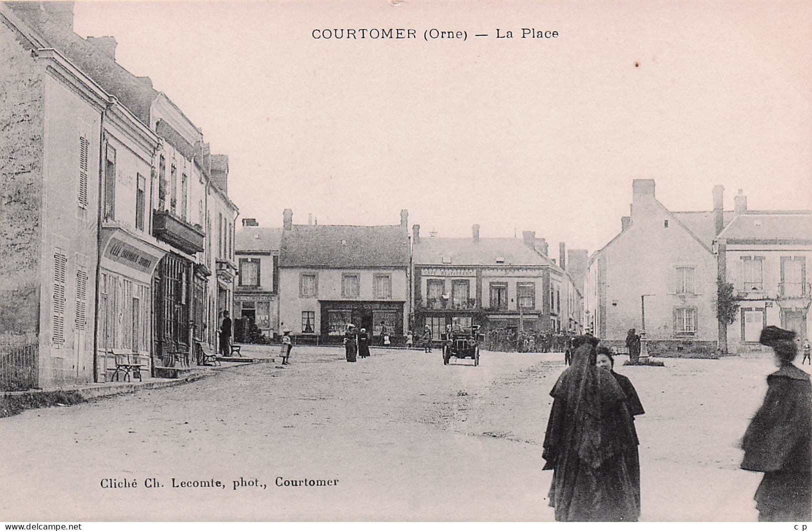 Courtomer -  La Place - CPA °J - Courtomer