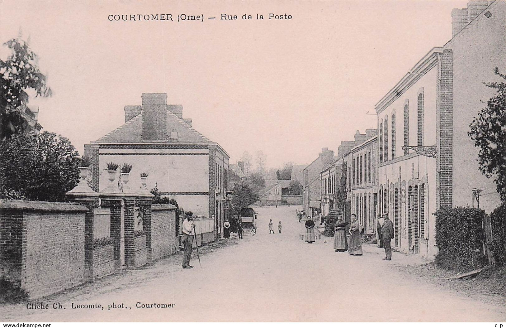 Courtomer -  Rue De La Poste - CPA °J - Courtomer