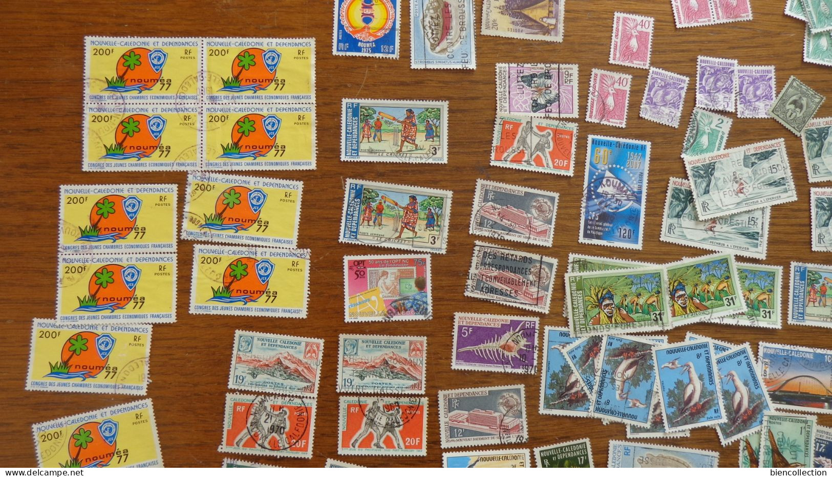 Nouvelle Calédonie; Petit Lot De Plus De 200 Timbres Oblitérés. Certain Par Multiple - Verzamelingen & Reeksen