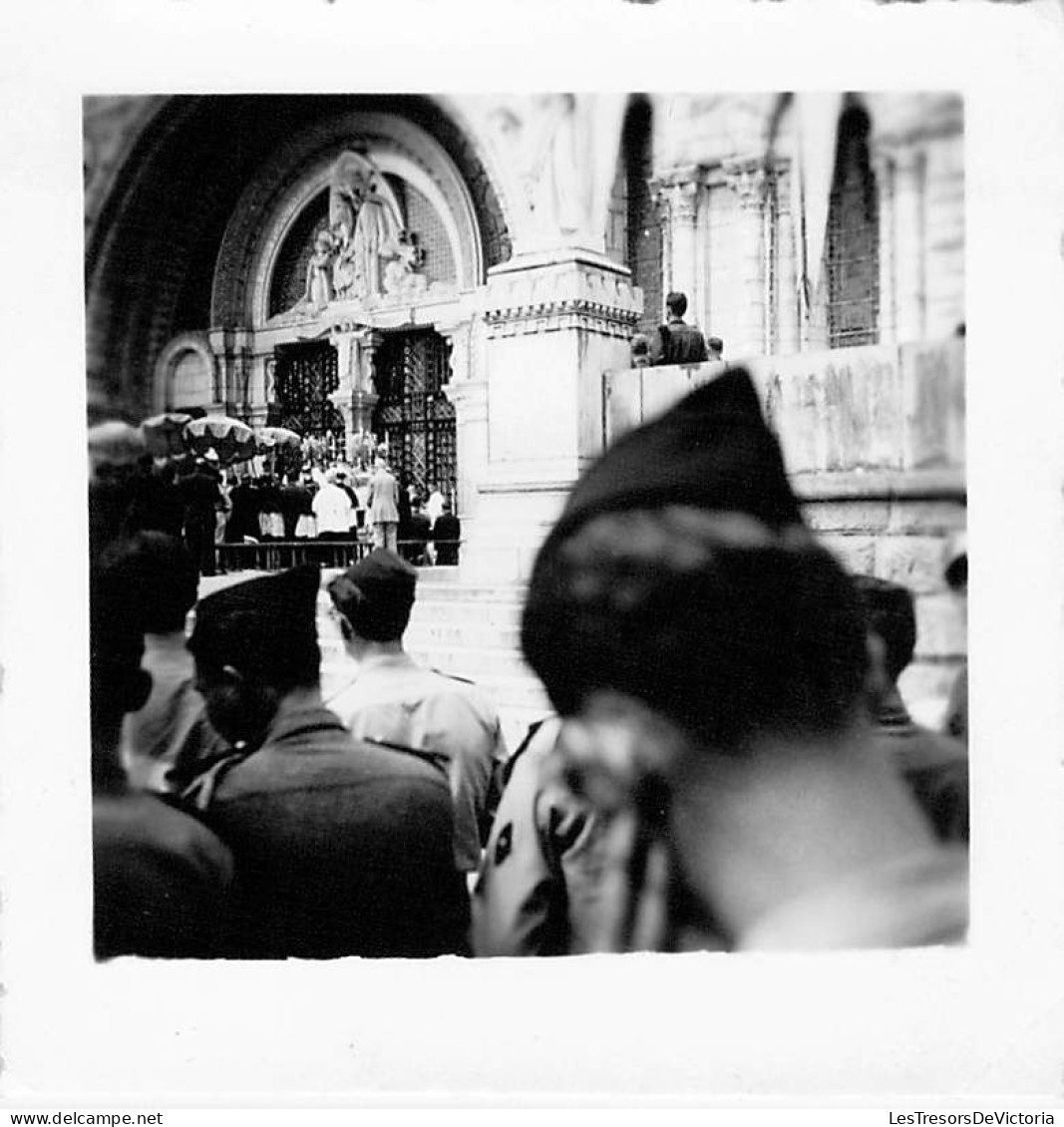 Photographie - Lot De 10Photos Militaires - Service Militaire? - Procession? - Guerre, Militaire