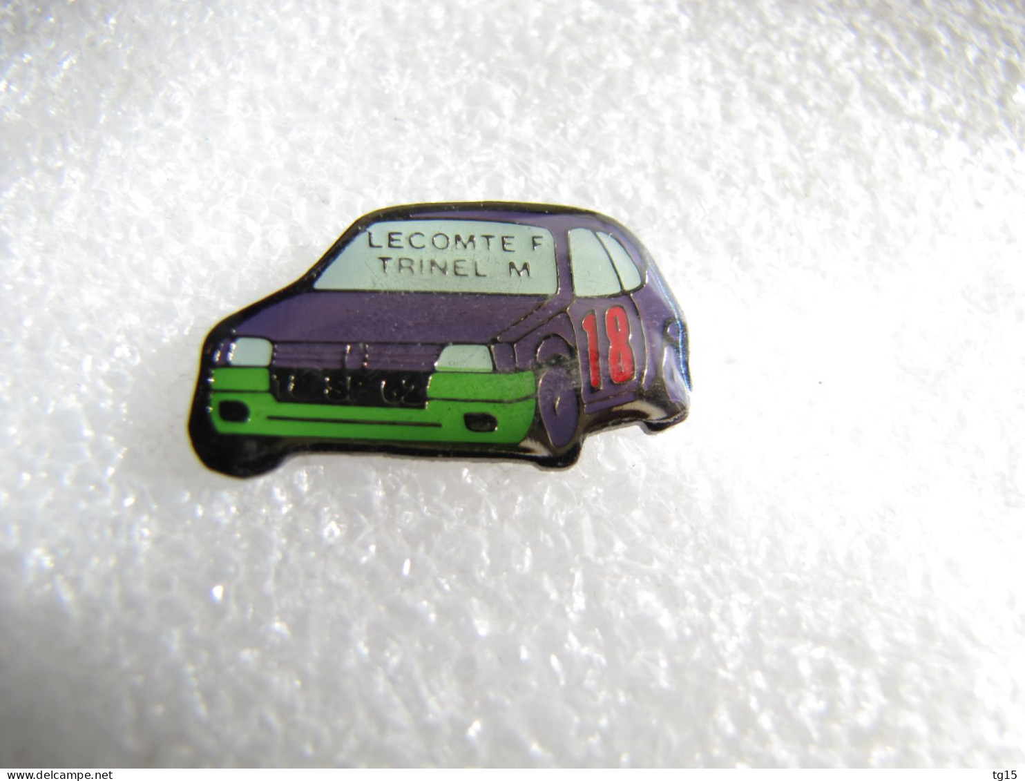 PIN'S    PEUGEOT  205 GTI   RALLYE  LECOMTE   TRINEL - Peugeot