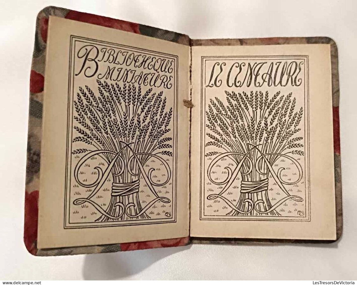 Livre - Le Centaure De Maurice De Guérin - Edition Mini De Payot Et Cie - Dim:10/7 Cm - Couverture Fleurie Tissus - Bis 1700