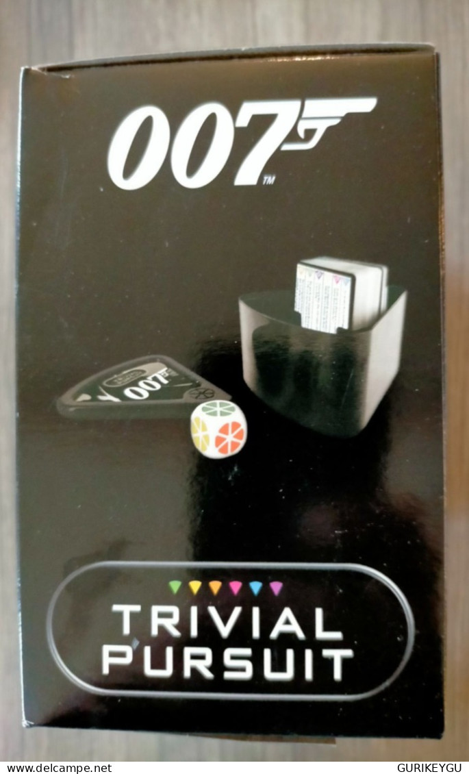 600 QUESTIONS Trivial Pursuit  007 JAMES BOND  NEUF - Altri & Non Classificati