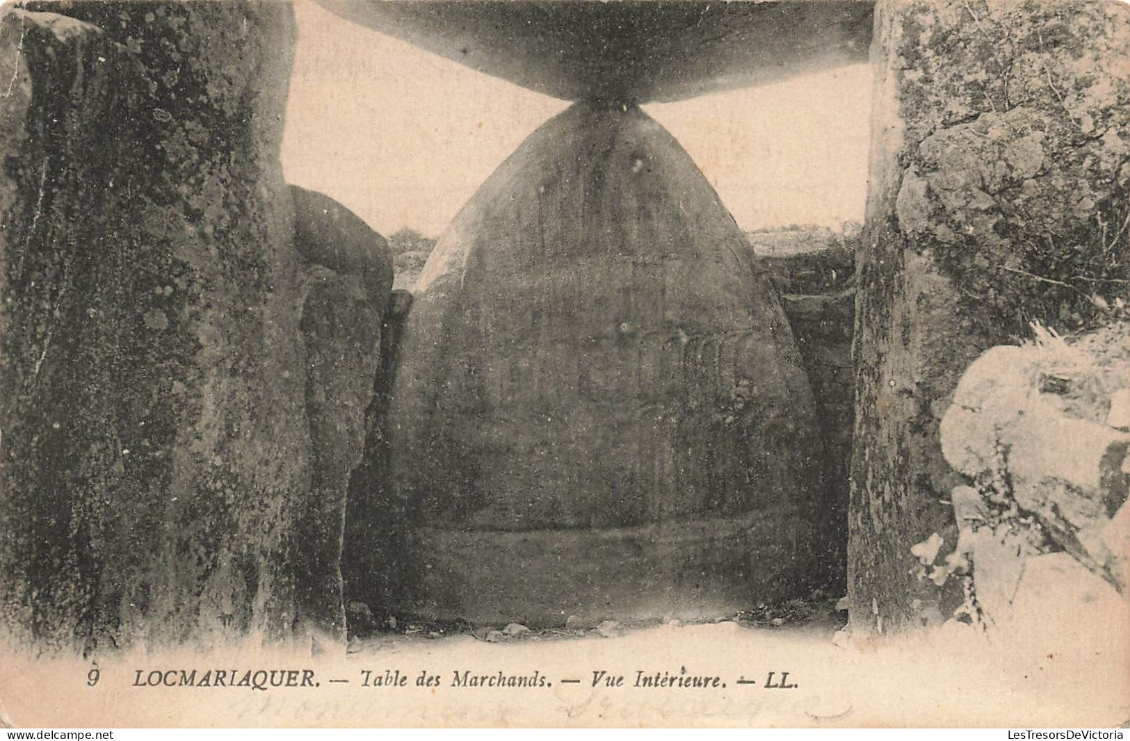 FRANCE - Locmariaquer - Table Des Marchands - Vue Intérieure - Carte Postale Ancienne - Locmariaquer