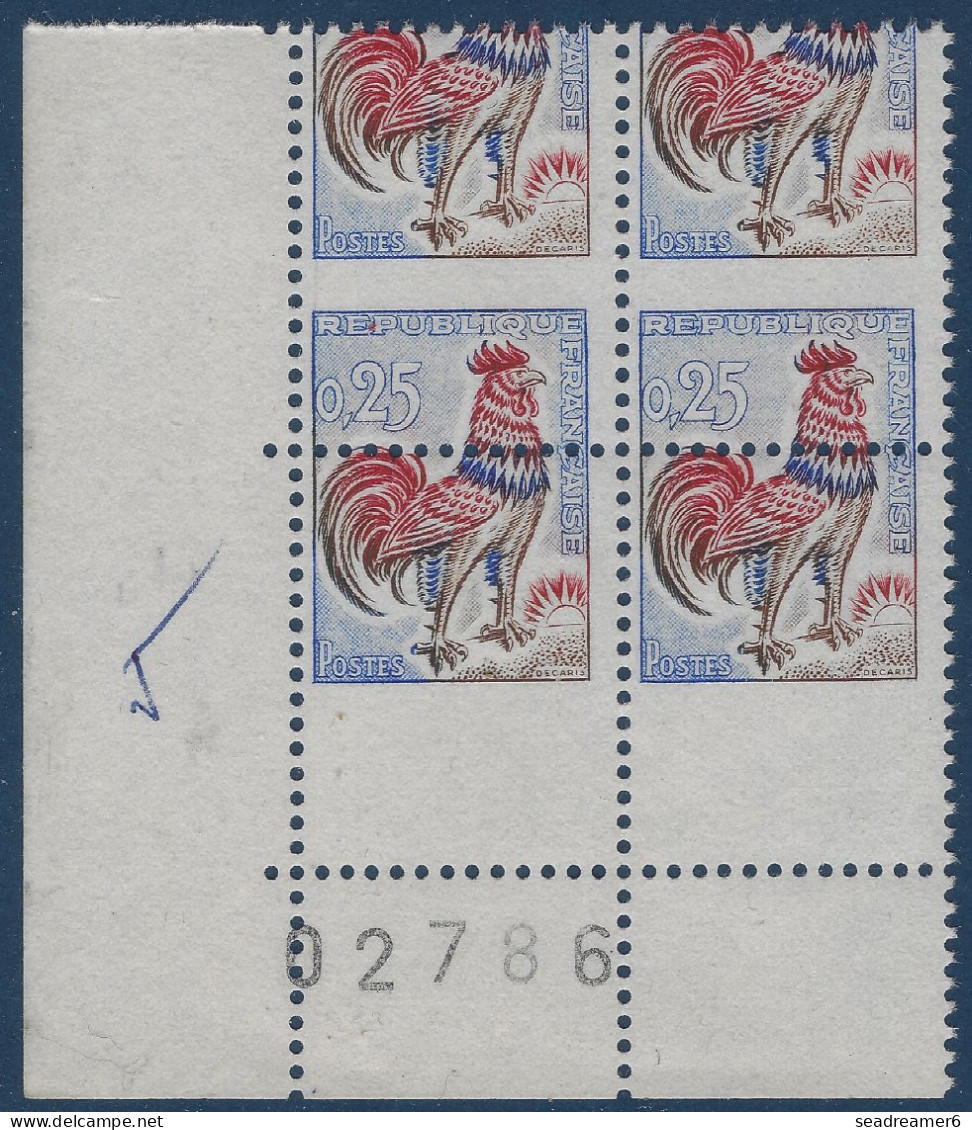 1962 Coq N°1331** Bloc De 4 De Feuille Piquage à Cheval Décalé à L'extreme En Coin De Feuille Numéroté Spectaculaire! RR - 1962-1965 Hahn (Decaris)